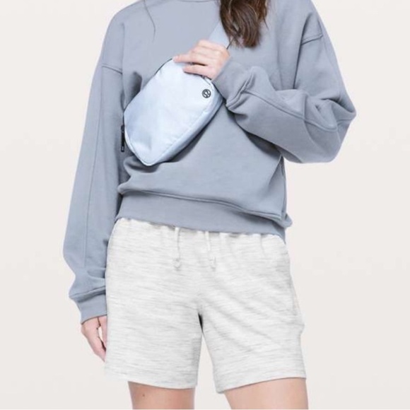 LULULEMON | Hello Sunday Elastic Gathered Paperbag Waist Specked Heathered Short - Picture 1 of 6